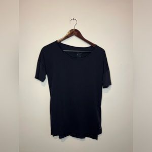 Nike t shirt women’s